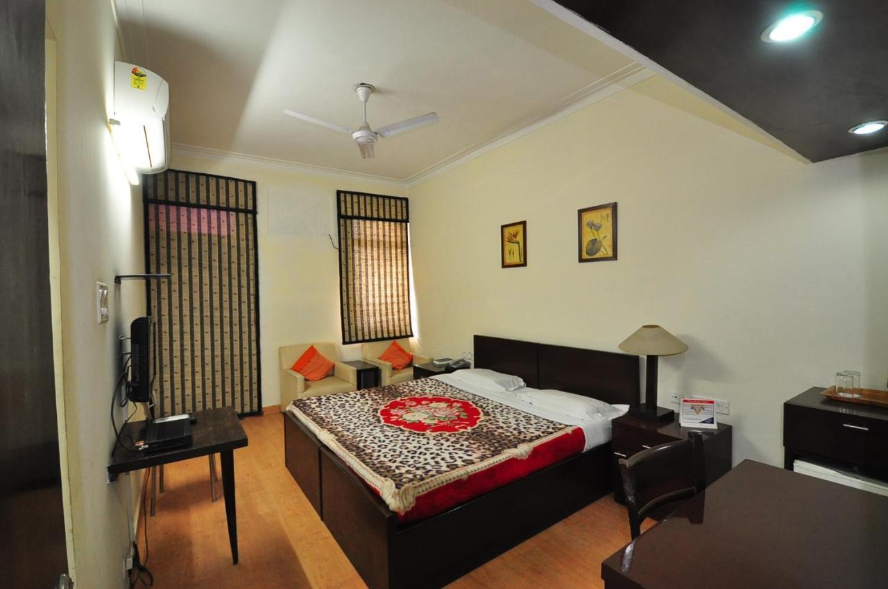 New Delhi Ymca Tourist Hostel Exteriér fotografie